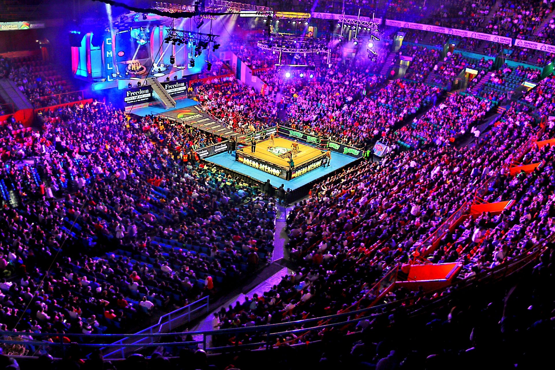 Wrestling arena. Луча Либре Arena. Fly Live Arena.